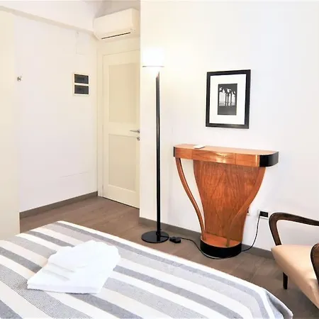 Stylish 100 Meters From San Marco Square Апартаменты Венеция